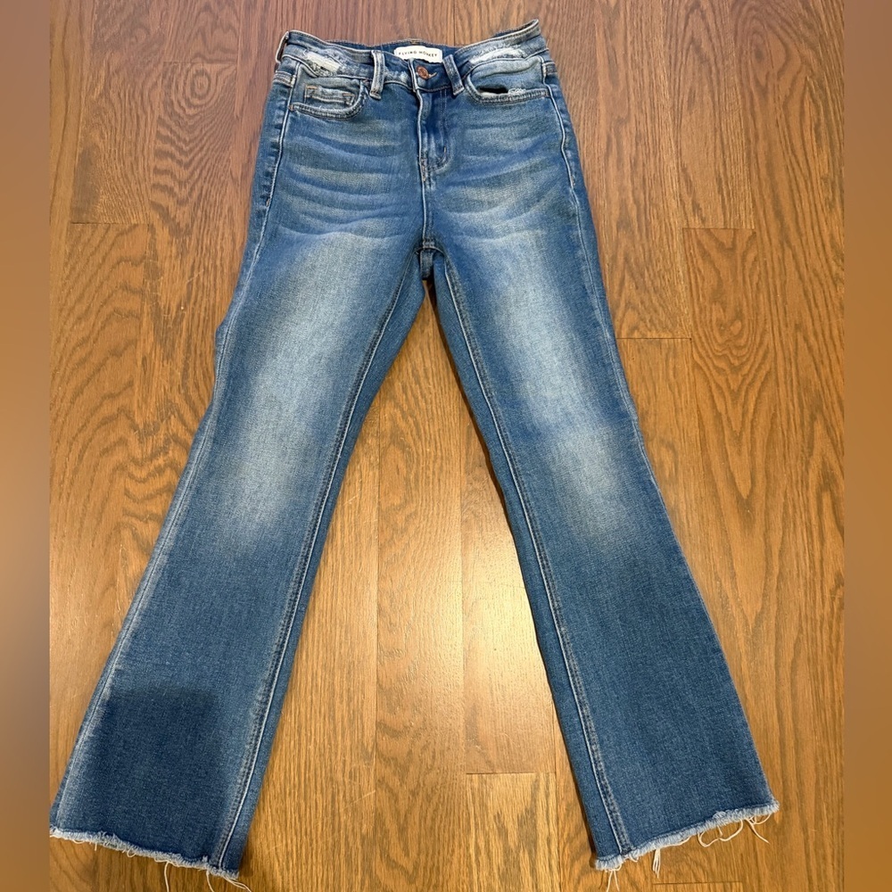 Flying Monkey™ High Rise Frayed Hem blue
Flare Jean size 24 - Picture 7 of 10